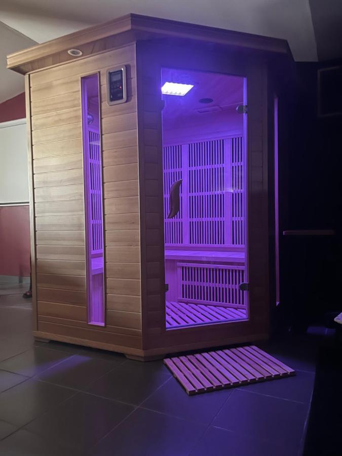 Suite Avec Sauna 36M² 尼奥尔 外观 照片