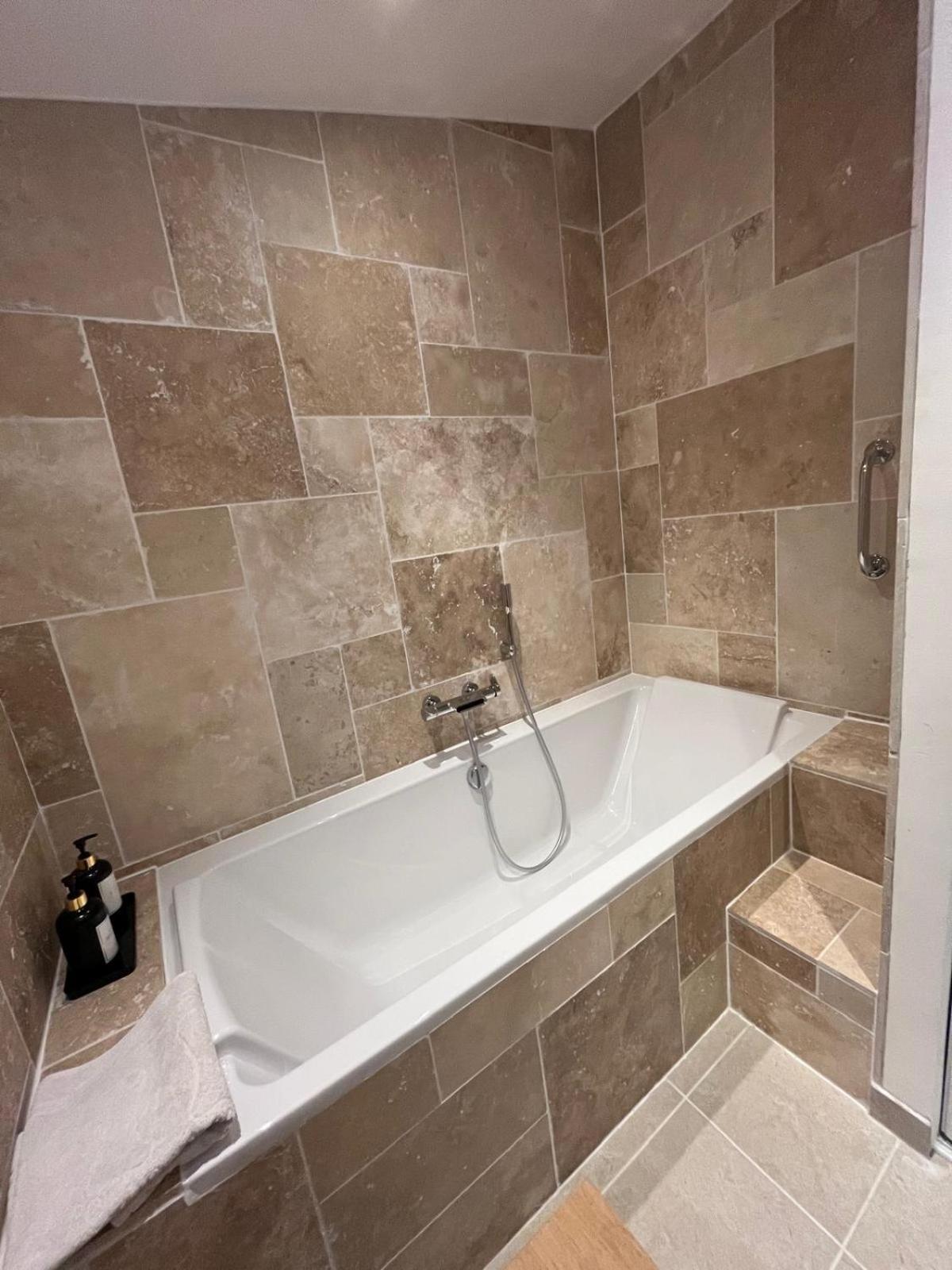 Suite Avec Sauna 36M² 尼奥尔 外观 照片